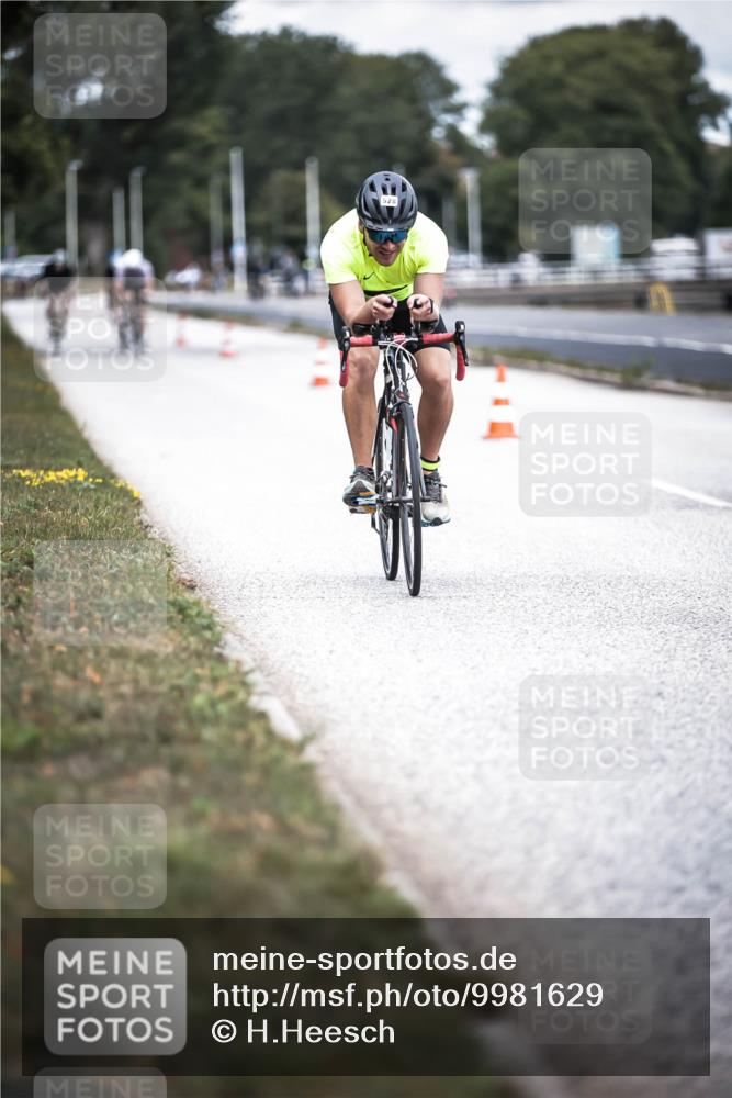 16.08.2026 - KN Förde Triathlon 2026 H.Heesch http://msf.ph/oto/9981629 16.08.2026 12:49:30 Radfahren 501, 528, 531, 542 meine-sportfotos.de