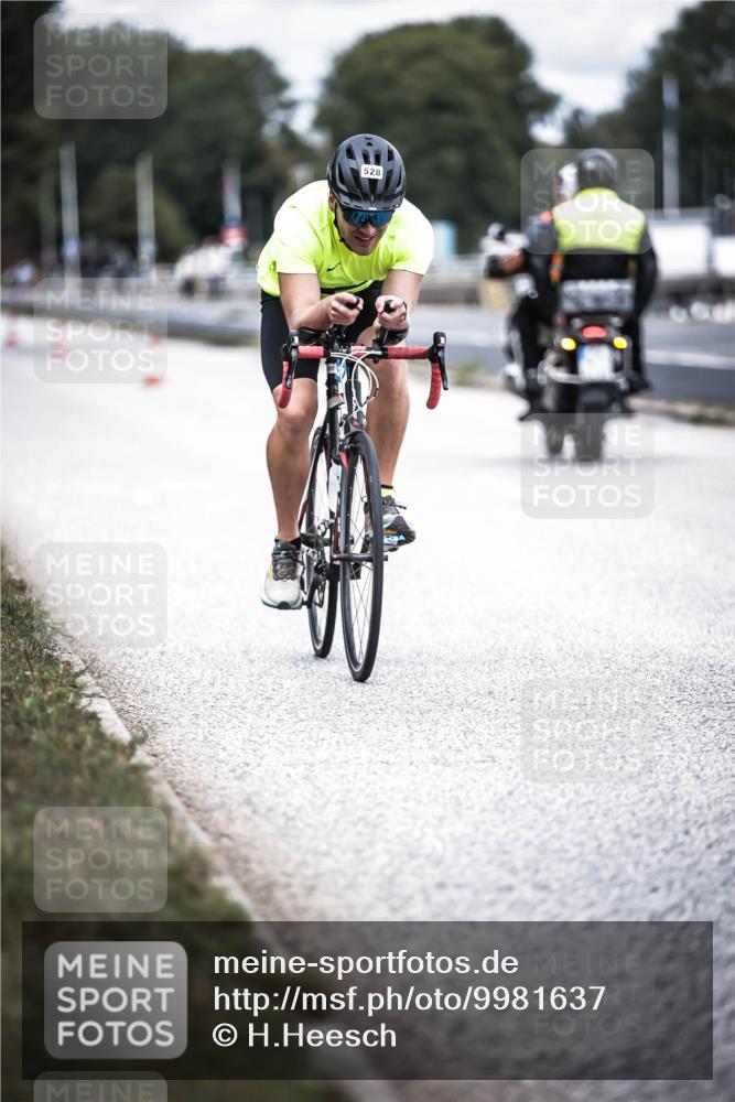16.08.2026 - KN Förde Triathlon 2026 H.Heesch http://msf.ph/oto/9981637 16.08.2026 12:49:30 Radfahren 501, 528, 531, 542 meine-sportfotos.de