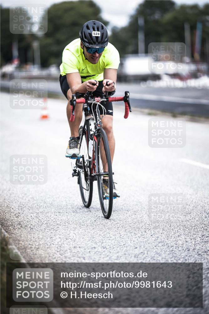 16.08.2026 - KN Förde Triathlon 2026 H.Heesch http://msf.ph/oto/9981643 16.08.2026 12:49:30 Radfahren 501, 528, 531, 542 meine-sportfotos.de