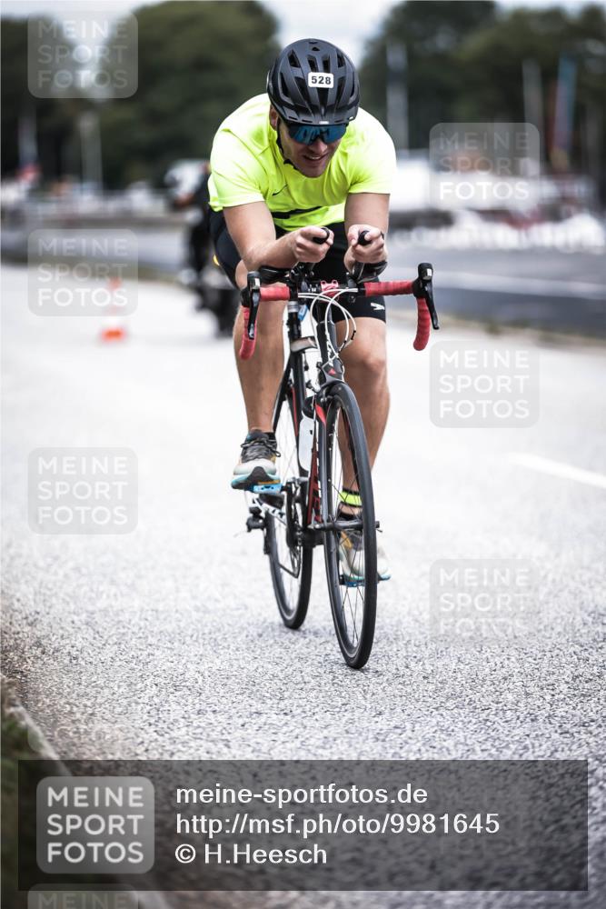 16.08.2026 - KN Förde Triathlon 2026 H.Heesch http://msf.ph/oto/9981645 16.08.2026 12:49:30 Radfahren 501, 528, 531, 542 meine-sportfotos.de