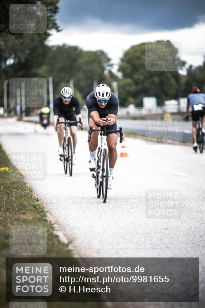 16.08.2026 - KN Förde Triathlon 2026 H.Heesch http://msf.ph/oto/9981655 16.08.2026 12:49:36 Radfahren 501, 540, 542, 543, 551 meine-sportfotos.de