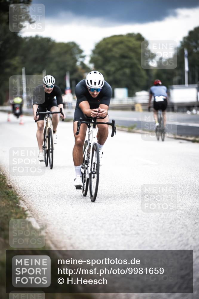 16.08.2026 - KN Förde Triathlon 2026 H.Heesch http://msf.ph/oto/9981659 16.08.2026 12:49:36 Radfahren 501, 540, 542, 543, 551 meine-sportfotos.de