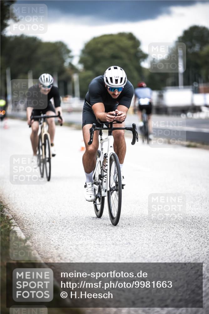 16.08.2026 - KN Förde Triathlon 2026 H.Heesch http://msf.ph/oto/9981663 16.08.2026 12:49:36 Radfahren 501, 540, 542, 543, 551 meine-sportfotos.de