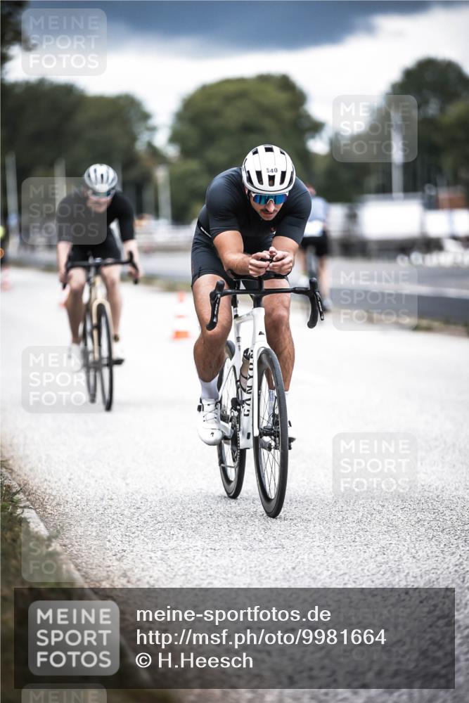 16.08.2026 - KN Förde Triathlon 2026 H.Heesch http://msf.ph/oto/9981664 16.08.2026 12:49:36 Radfahren 501, 540, 542, 543, 551 meine-sportfotos.de