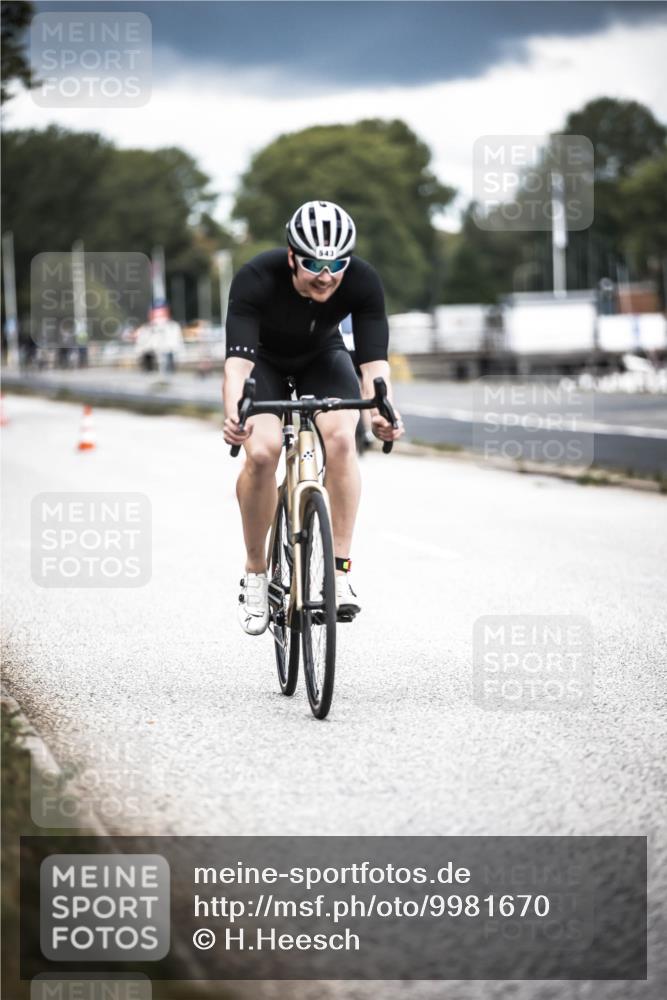 16.08.2026 - KN Förde Triathlon 2026 H.Heesch http://msf.ph/oto/9981670 16.08.2026 12:49:37 Radfahren 501, 540, 542, 543, 551 meine-sportfotos.de