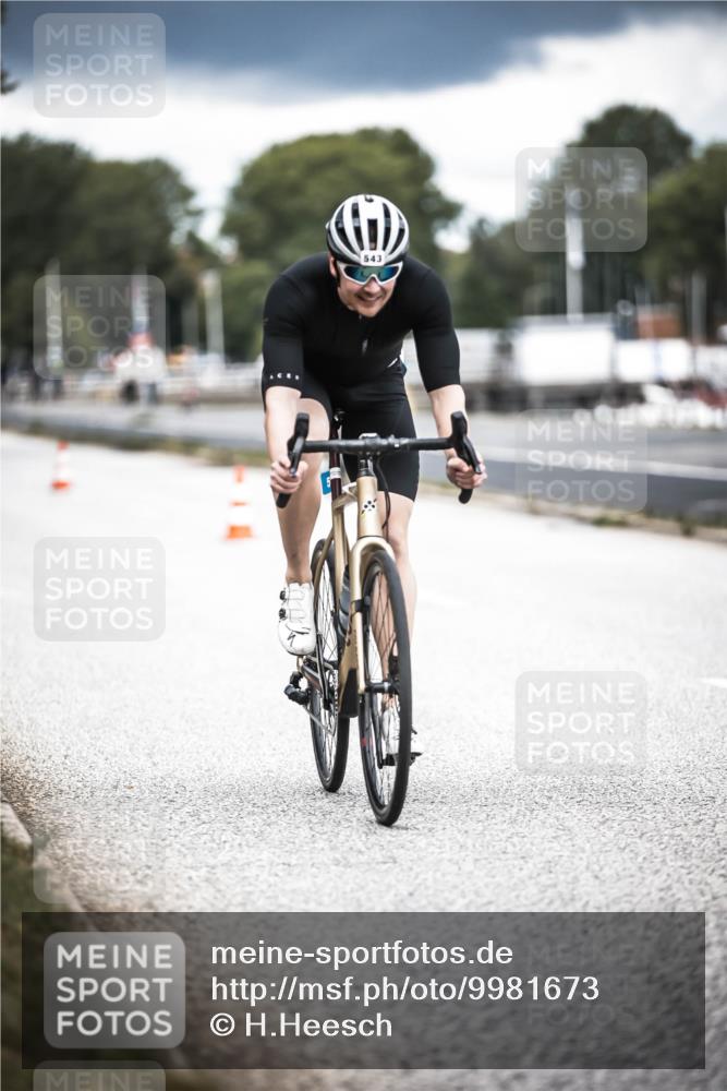 16.08.2026 - KN Förde Triathlon 2026 H.Heesch http://msf.ph/oto/9981673 16.08.2026 12:49:37 Radfahren 501, 540, 542, 543, 551 meine-sportfotos.de