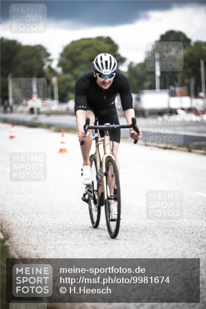 16.08.2026 - KN Förde Triathlon 2026 H.Heesch http://msf.ph/oto/9981674 16.08.2026 12:49:37 Radfahren 501, 540, 542, 543, 551 meine-sportfotos.de