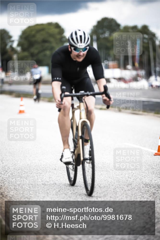 16.08.2026 - KN Förde Triathlon 2026 H.Heesch http://msf.ph/oto/9981678 16.08.2026 12:49:37 Radfahren 501, 540, 542, 543, 551 meine-sportfotos.de