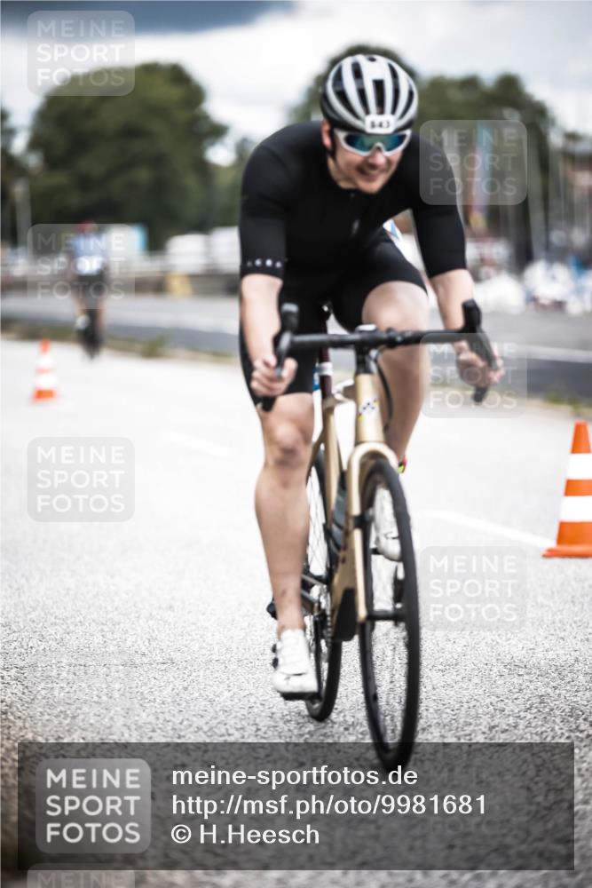 16.08.2026 - KN Förde Triathlon 2026 H.Heesch http://msf.ph/oto/9981681 16.08.2026 12:49:37 Radfahren 501, 540, 542, 543, 551 meine-sportfotos.de