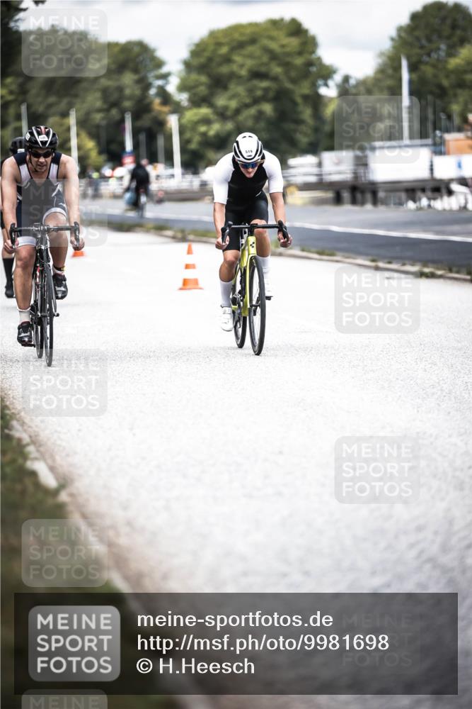 16.08.2026 - KN Förde Triathlon 2026 H.Heesch http://msf.ph/oto/9981698 16.08.2026 12:49:59 Radfahren 362, 507, 510, 519, 521, 527 meine-sportfotos.de