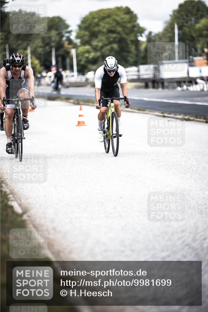 16.08.2026 - KN Förde Triathlon 2026 H.Heesch http://msf.ph/oto/9981699 16.08.2026 12:49:59 Radfahren 362, 507, 510, 519, 521, 527 meine-sportfotos.de