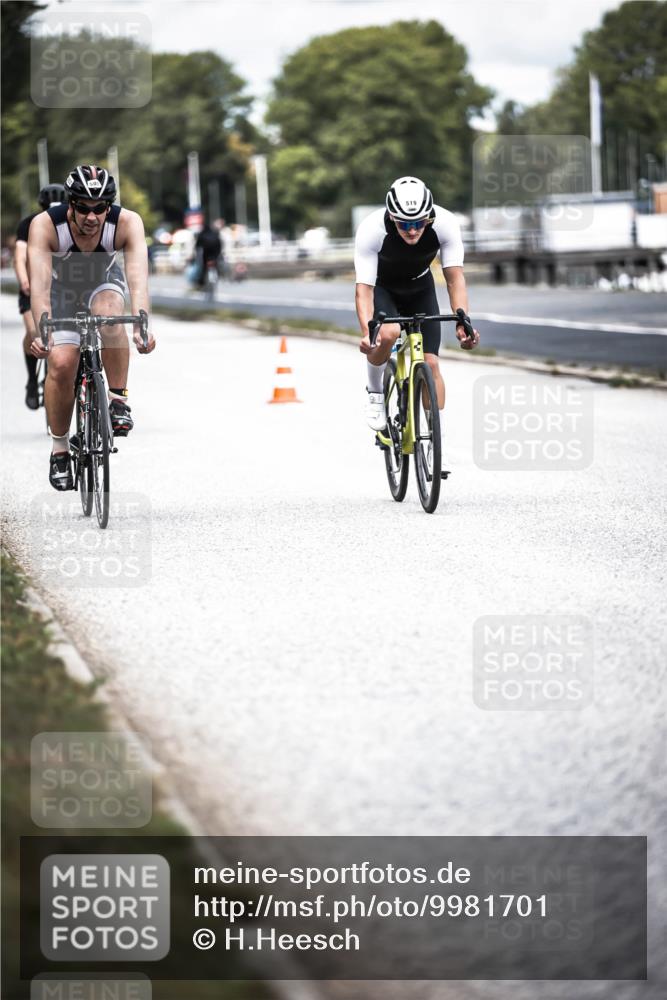 16.08.2026 - KN Förde Triathlon 2026 H.Heesch http://msf.ph/oto/9981701 16.08.2026 12:49:59 Radfahren 362, 507, 510, 519, 521, 527 meine-sportfotos.de