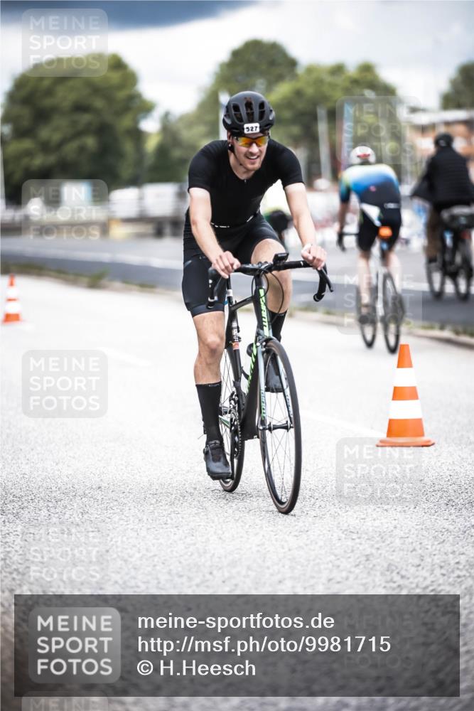 16.08.2026 - KN Förde Triathlon 2026 H.Heesch http://msf.ph/oto/9981715 16.08.2026 12:50:01 Radfahren 362, 507, 510, 519, 521, 527 meine-sportfotos.de