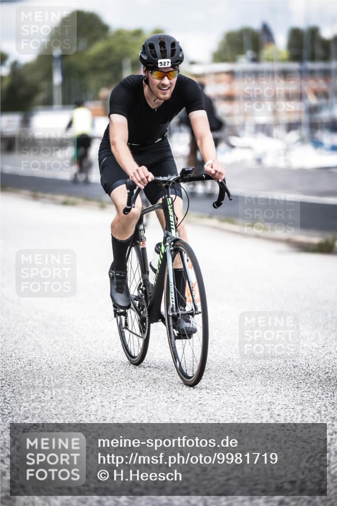 16.08.2026 - KN Förde Triathlon 2026 H.Heesch http://msf.ph/oto/9981719 16.08.2026 12:50:01 Radfahren 362, 507, 510, 519, 521, 527 meine-sportfotos.de