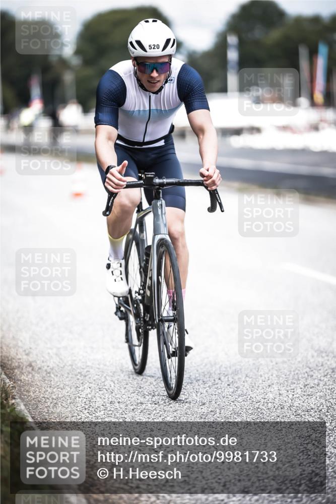 16.08.2026 - KN Förde Triathlon 2026 H.Heesch http://msf.ph/oto/9981733 16.08.2026 12:50:12 Radfahren 520, 541, 598 meine-sportfotos.de