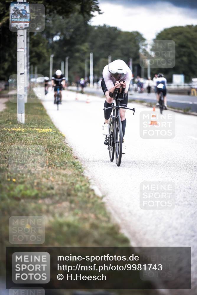 16.08.2026 - KN Förde Triathlon 2026 H.Heesch http://msf.ph/oto/9981743 16.08.2026 12:50:34 Radfahren 511, 538, 590 meine-sportfotos.de