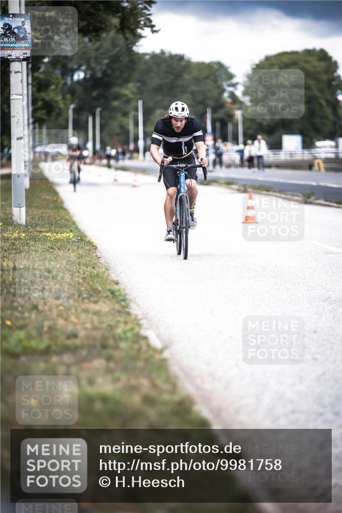 16.08.2026 - KN Förde Triathlon 2026 H.Heesch http://msf.ph/oto/9981758 16.08.2026 12:50:37 Radfahren 511, 530, 590 meine-sportfotos.de
