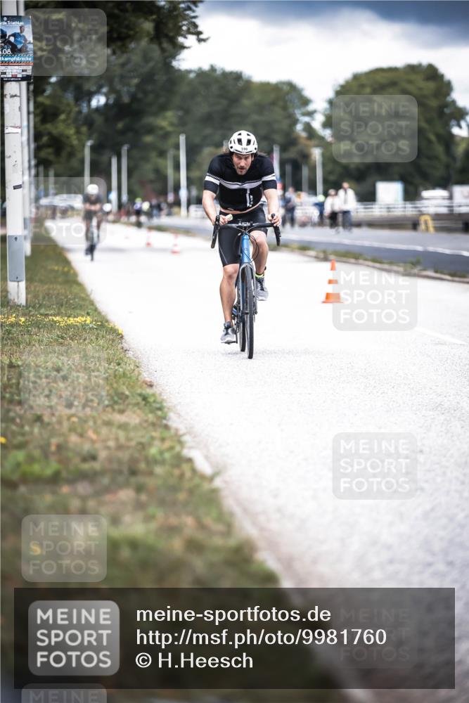 16.08.2026 - KN Förde Triathlon 2026 H.Heesch http://msf.ph/oto/9981760 16.08.2026 12:50:38 Radfahren 511, 530, 590 meine-sportfotos.de