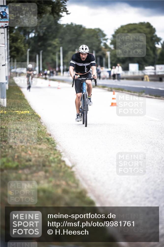 16.08.2026 - KN Förde Triathlon 2026 H.Heesch http://msf.ph/oto/9981761 16.08.2026 12:50:38 Radfahren 511, 530, 590 meine-sportfotos.de
