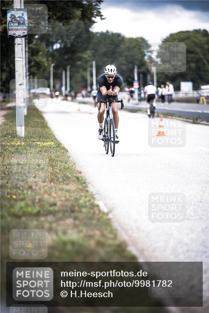16.08.2026 - KN Förde Triathlon 2026 H.Heesch http://msf.ph/oto/9981782 16.08.2026 12:50:41 Radfahren 530, 590, 710 meine-sportfotos.de