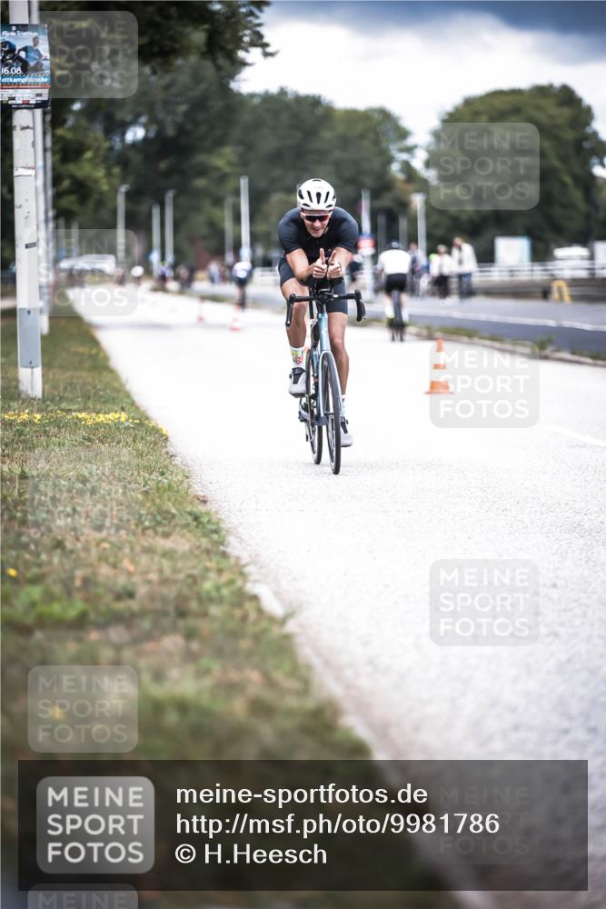 16.08.2026 - KN Förde Triathlon 2026 H.Heesch http://msf.ph/oto/9981786 16.08.2026 12:50:41 Radfahren 530, 590, 710 meine-sportfotos.de