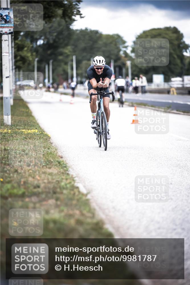 16.08.2026 - KN Förde Triathlon 2026 H.Heesch http://msf.ph/oto/9981787 16.08.2026 12:50:42 Radfahren 530, 590, 710 meine-sportfotos.de