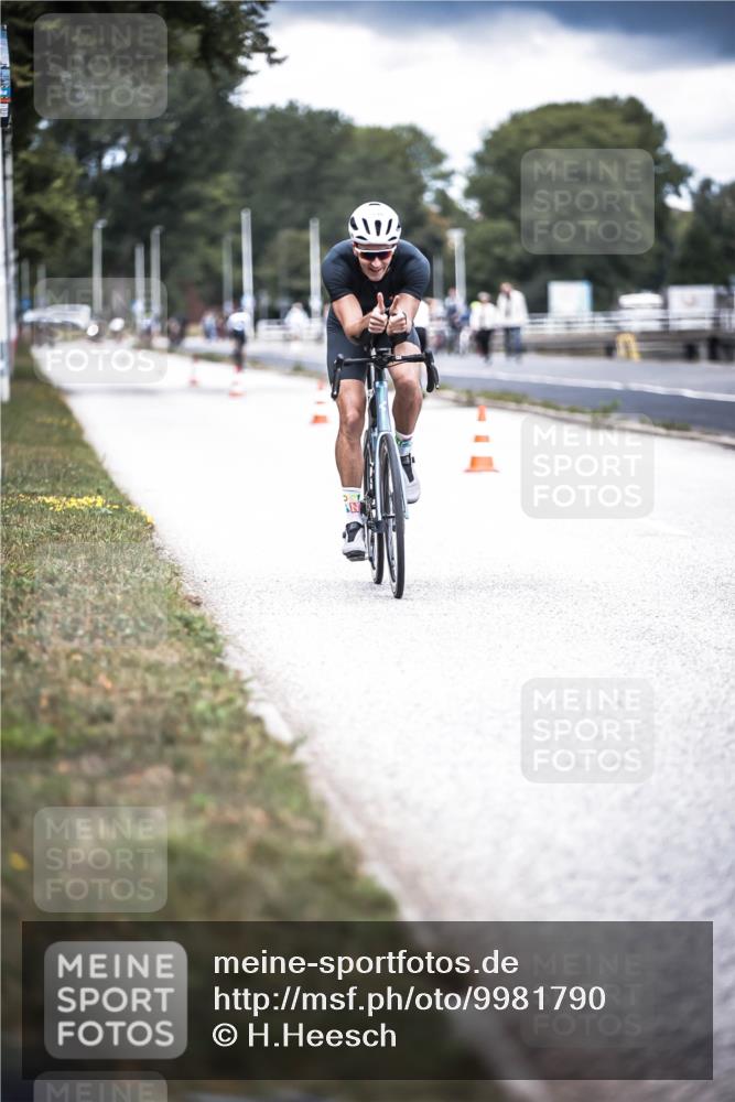 16.08.2026 - KN Förde Triathlon 2026 H.Heesch http://msf.ph/oto/9981790 16.08.2026 12:50:42 Radfahren 530, 590, 710 meine-sportfotos.de