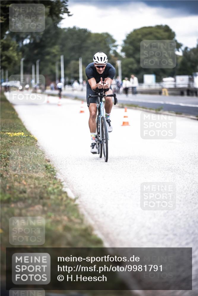 16.08.2026 - KN Förde Triathlon 2026 H.Heesch http://msf.ph/oto/9981791 16.08.2026 12:50:42 Radfahren 530, 590, 710 meine-sportfotos.de