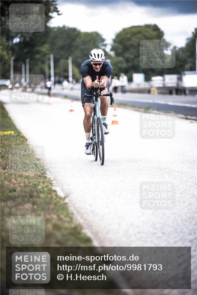 16.08.2026 - KN Förde Triathlon 2026 H.Heesch http://msf.ph/oto/9981793 16.08.2026 12:50:42 Radfahren 530, 590, 710 meine-sportfotos.de