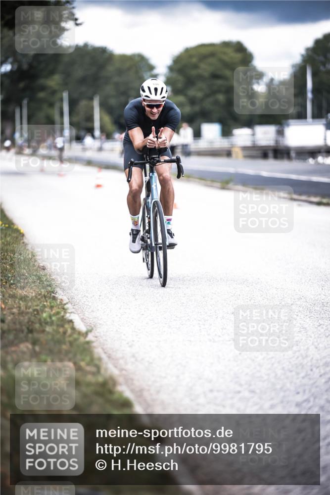 16.08.2026 - KN Förde Triathlon 2026 H.Heesch http://msf.ph/oto/9981795 16.08.2026 12:50:42 Radfahren 530, 590, 710 meine-sportfotos.de