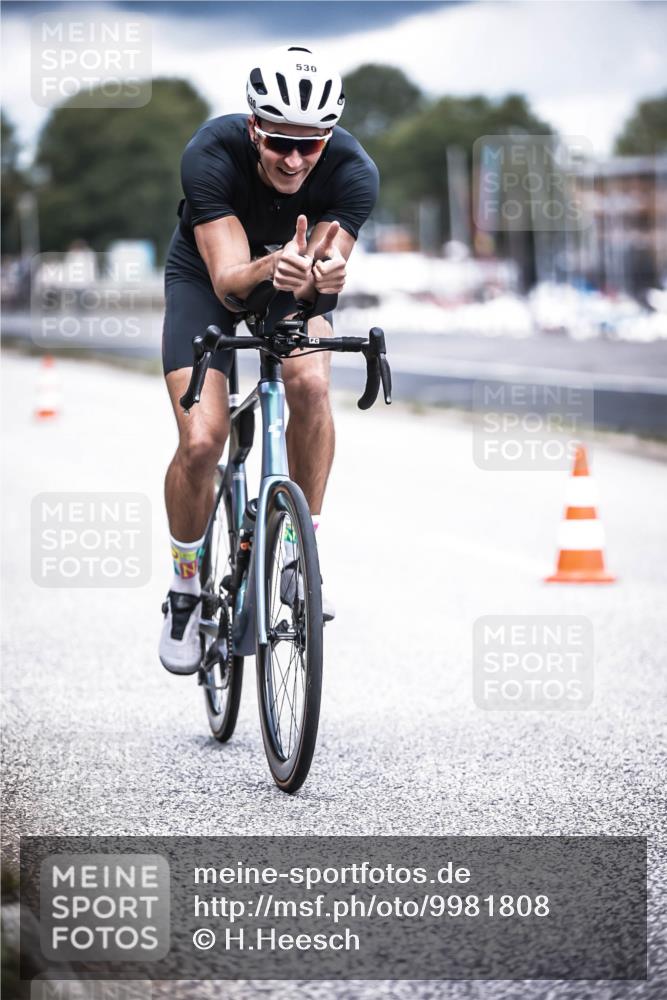 16.08.2026 - KN Förde Triathlon 2026 H.Heesch http://msf.ph/oto/9981808 16.08.2026 12:50:43 Radfahren 530, 710 meine-sportfotos.de