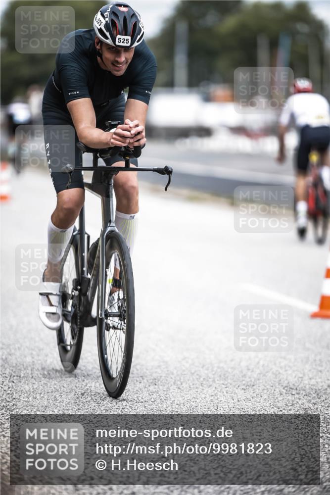 16.08.2026 - KN Förde Triathlon 2026 H.Heesch http://msf.ph/oto/9981823 16.08.2026 12:51:01 Radfahren 525, 556, 575, 588 meine-sportfotos.de
