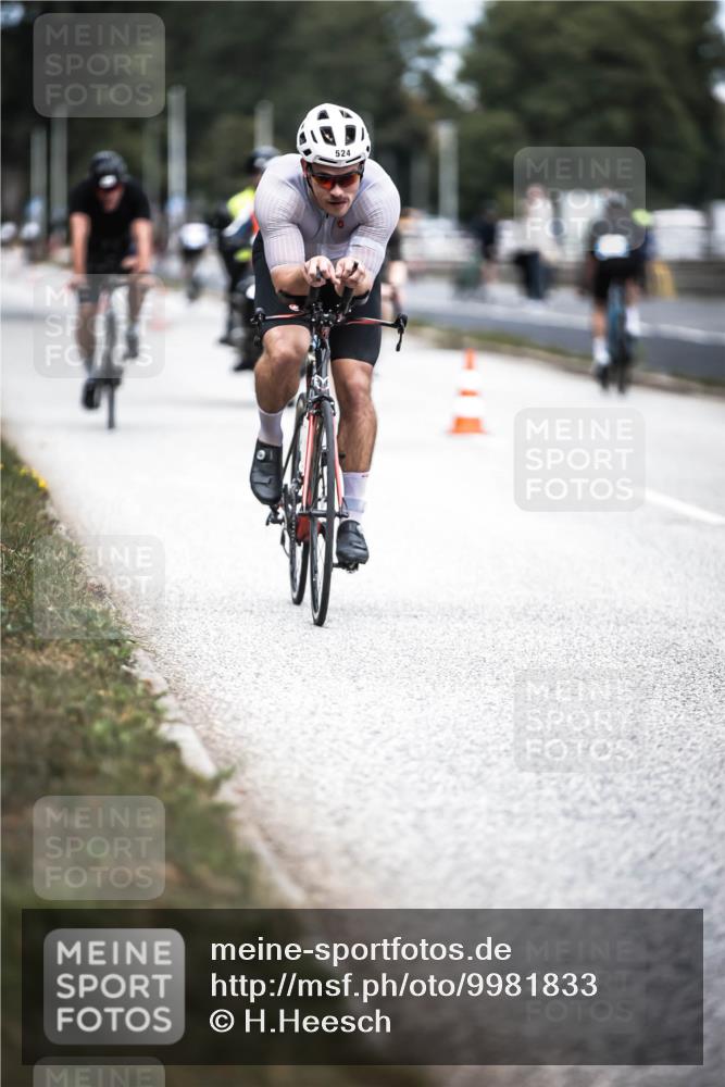16.08.2026 - KN Förde Triathlon 2026 H.Heesch http://msf.ph/oto/9981833 16.08.2026 12:51:06 Radfahren 522, 524, 544, 547, 556, 588 meine-sportfotos.de