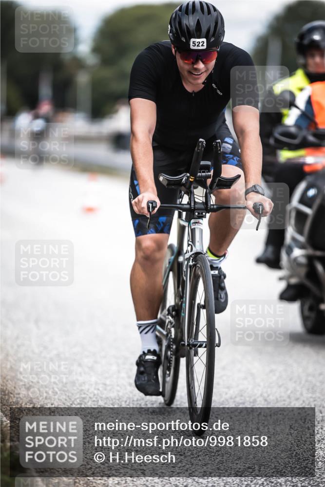16.08.2026 - KN Förde Triathlon 2026 H.Heesch http://msf.ph/oto/9981858 16.08.2026 12:51:09 Radfahren 522, 524, 544, 547 meine-sportfotos.de