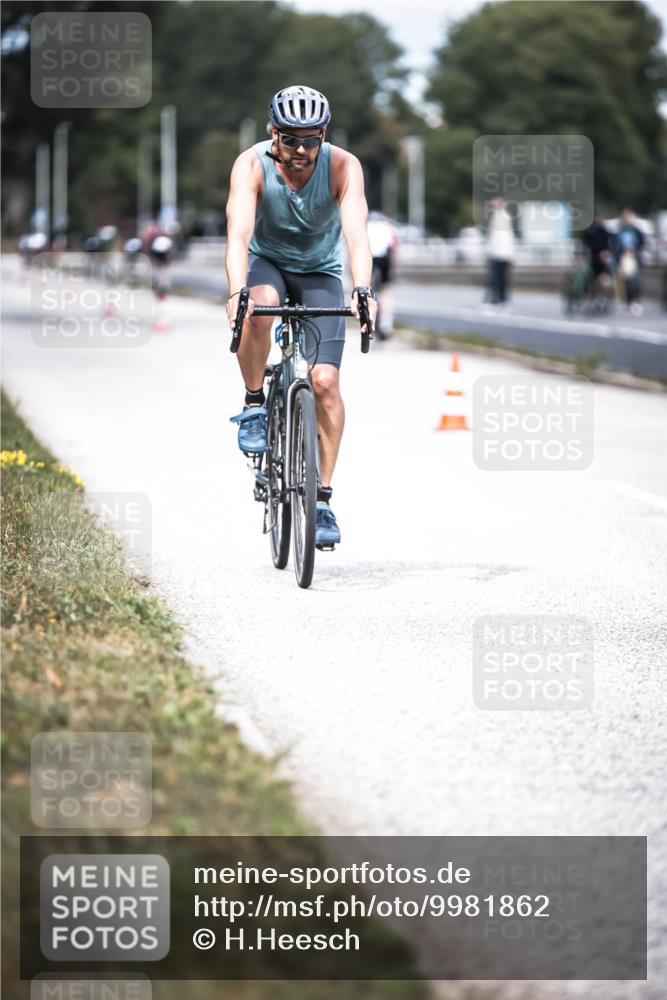 16.08.2026 - KN Förde Triathlon 2026 H.Heesch http://msf.ph/oto/9981862 16.08.2026 12:51:20 Radfahren 506 meine-sportfotos.de