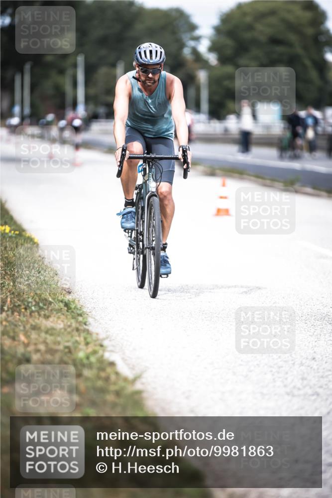 16.08.2026 - KN Förde Triathlon 2026 H.Heesch http://msf.ph/oto/9981863 16.08.2026 12:51:20 Radfahren 506 meine-sportfotos.de