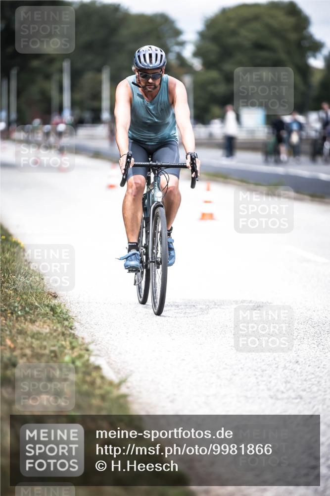 16.08.2026 - KN Förde Triathlon 2026 H.Heesch http://msf.ph/oto/9981866 16.08.2026 12:51:21 Radfahren 506 meine-sportfotos.de