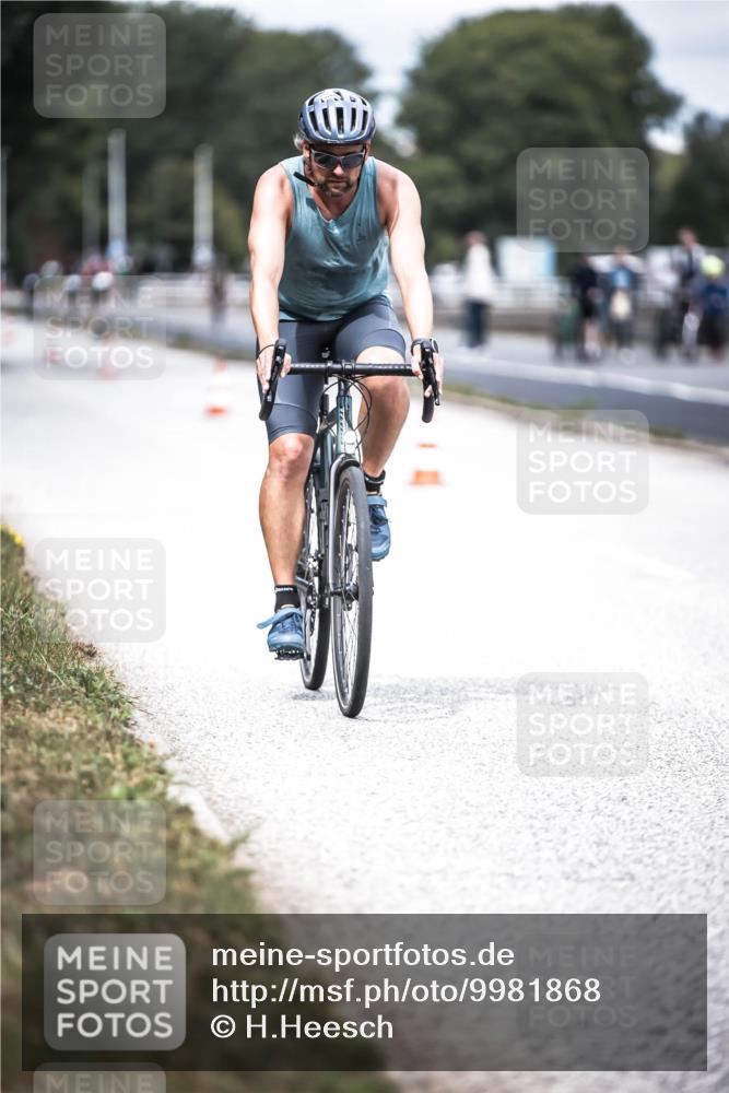 16.08.2026 - KN Förde Triathlon 2026 H.Heesch http://msf.ph/oto/9981868 16.08.2026 12:51:21 Radfahren 506 meine-sportfotos.de