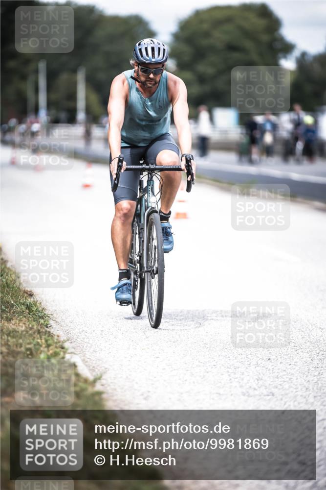 16.08.2026 - KN Förde Triathlon 2026 H.Heesch http://msf.ph/oto/9981869 16.08.2026 12:51:21 Radfahren 506 meine-sportfotos.de