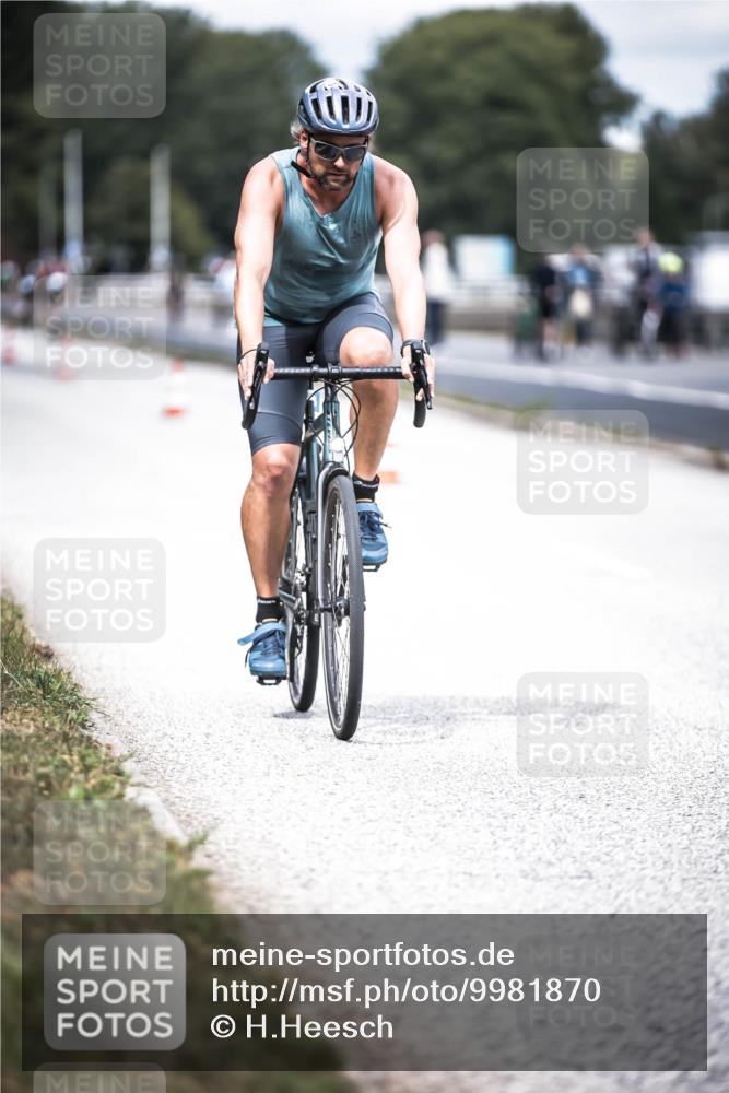 16.08.2026 - KN Förde Triathlon 2026 H.Heesch http://msf.ph/oto/9981870 16.08.2026 12:51:21 Radfahren 506 meine-sportfotos.de