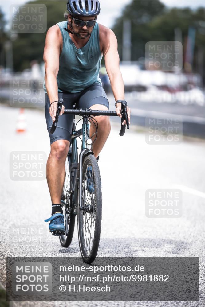 16.08.2026 - KN Förde Triathlon 2026 H.Heesch http://msf.ph/oto/9981882 16.08.2026 12:51:21 Radfahren 506 meine-sportfotos.de