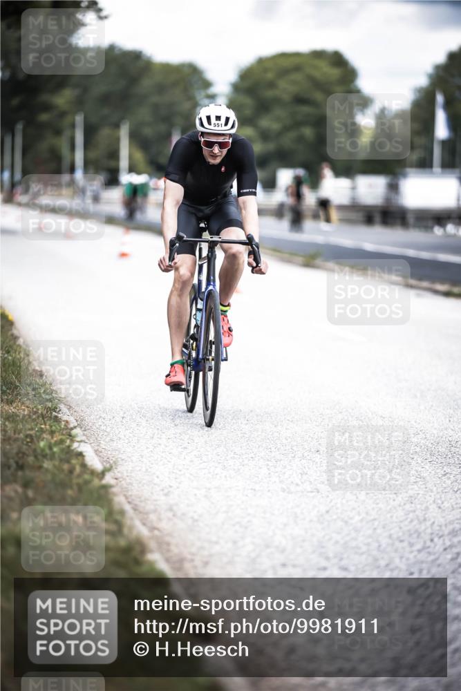 16.08.2026 - KN Förde Triathlon 2026 H.Heesch http://msf.ph/oto/9981911 16.08.2026 12:51:45 Radfahren 549, 550, 551, 574 meine-sportfotos.de
