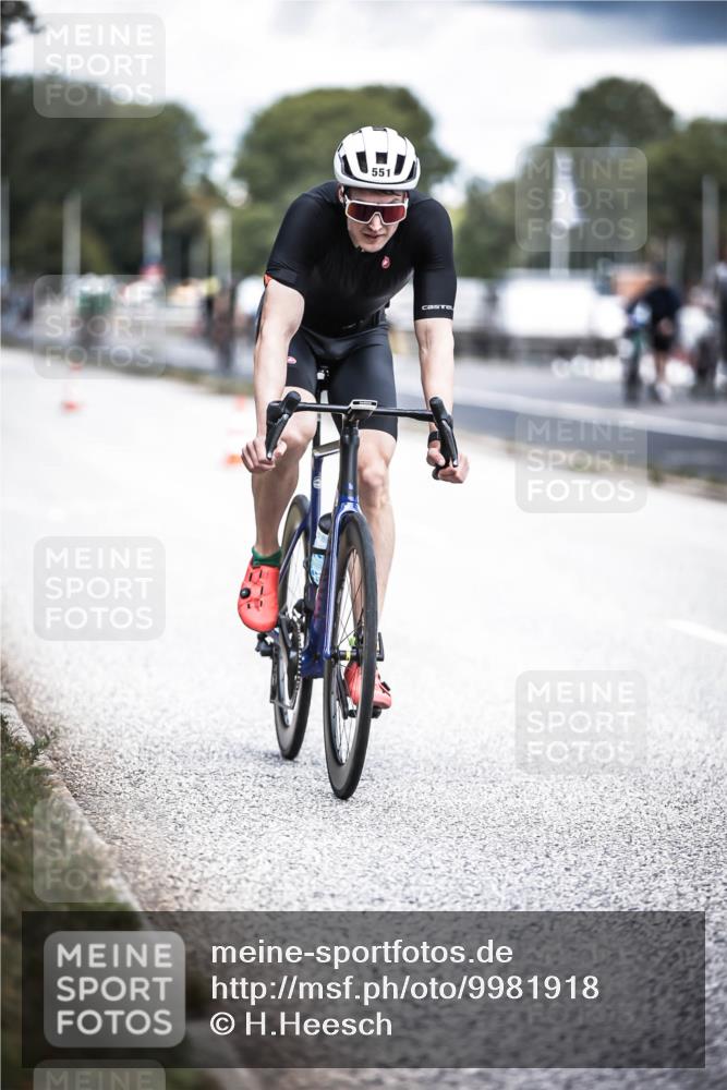 16.08.2026 - KN Förde Triathlon 2026 H.Heesch http://msf.ph/oto/9981918 16.08.2026 12:51:45 Radfahren 549, 550, 551, 574 meine-sportfotos.de