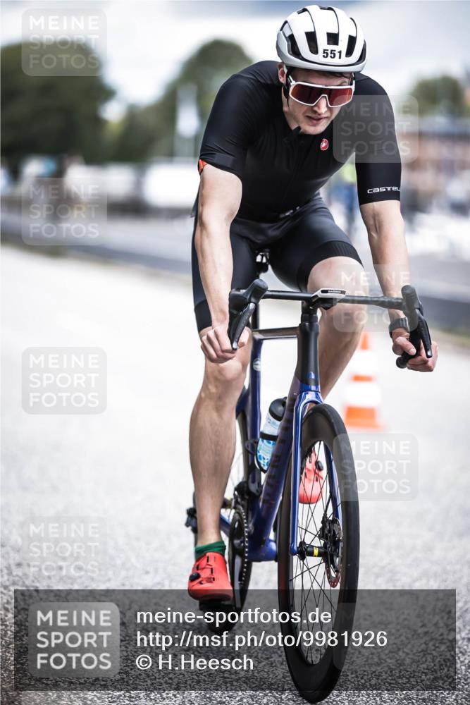 16.08.2026 - KN Förde Triathlon 2026 H.Heesch http://msf.ph/oto/9981926 16.08.2026 12:51:45 Radfahren 549, 550, 551, 574 meine-sportfotos.de