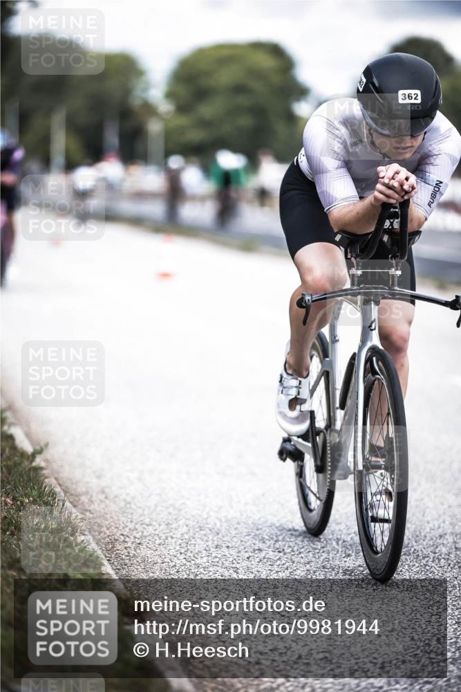 16.08.2026 - KN Förde Triathlon 2026 H.Heesch http://msf.ph/oto/9981944 16.08.2026 12:51:53 Radfahren 362, 510, 552, 557, 703 meine-sportfotos.de