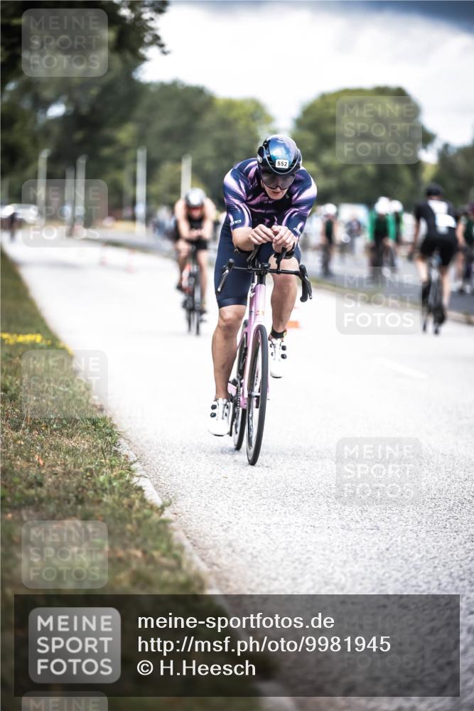 16.08.2026 - KN Förde Triathlon 2026 H.Heesch http://msf.ph/oto/9981945 16.08.2026 12:51:55 Radfahren 362, 510, 552, 703 meine-sportfotos.de
