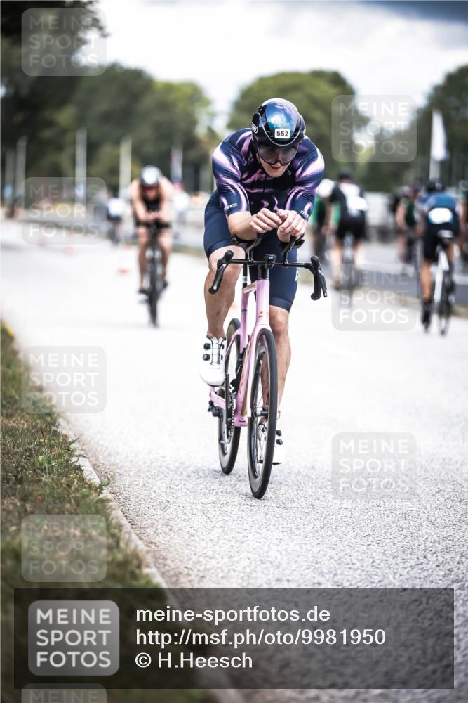 16.08.2026 - KN Förde Triathlon 2026 H.Heesch http://msf.ph/oto/9981950 16.08.2026 12:51:55 Radfahren 362, 510, 552, 703 meine-sportfotos.de