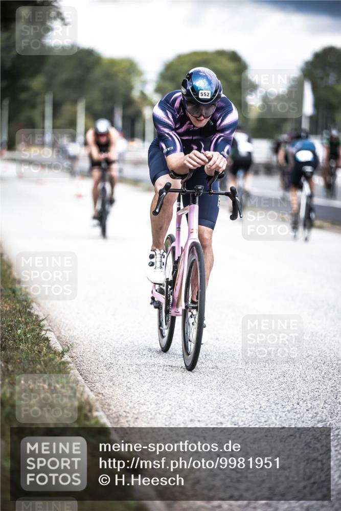 16.08.2026 - KN Förde Triathlon 2026 H.Heesch http://msf.ph/oto/9981951 16.08.2026 12:51:55 Radfahren 362, 510, 552, 703 meine-sportfotos.de