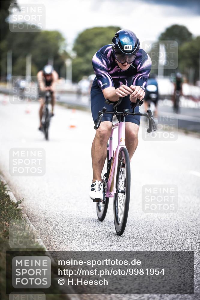 16.08.2026 - KN Förde Triathlon 2026 H.Heesch http://msf.ph/oto/9981954 16.08.2026 12:51:55 Radfahren 362, 510, 552, 703 meine-sportfotos.de