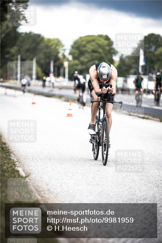 16.08.2026 - KN Förde Triathlon 2026 H.Heesch http://msf.ph/oto/9981959 16.08.2026 12:51:56 Radfahren 362, 510, 552, 703 meine-sportfotos.de